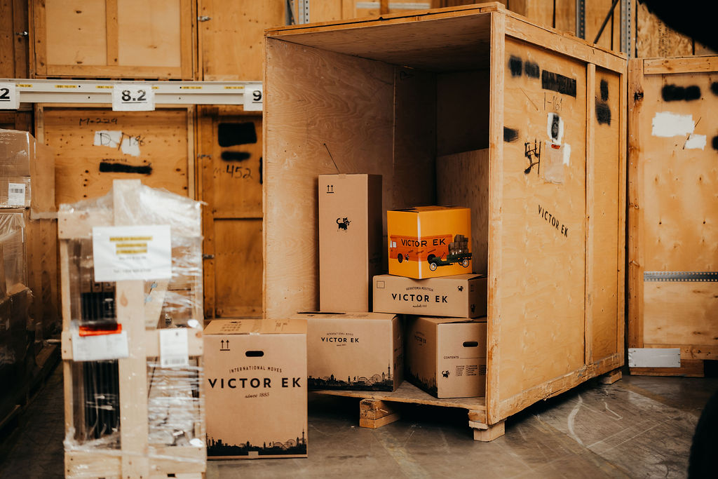 Victor Ekin logistiikkapalvelut – logistiikka ja merikontit