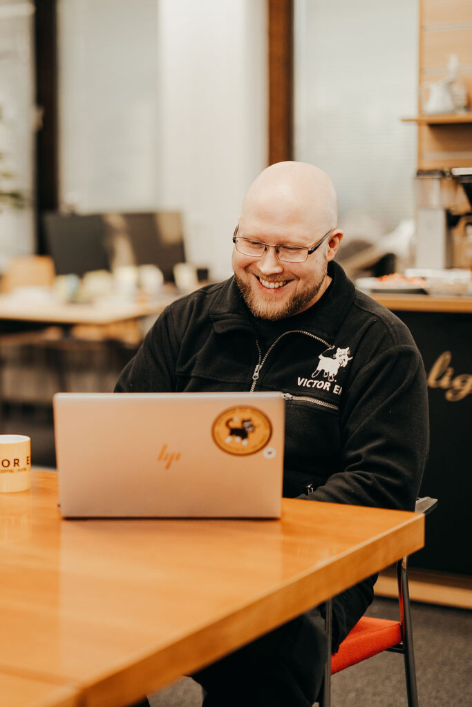 Victor Ek moving company is a great workplace