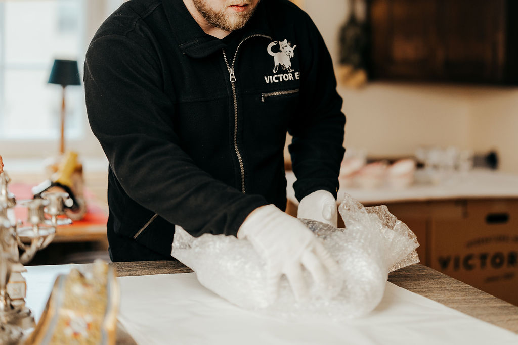 Tailor-made home moving service with packing, moving cleaning and storaging